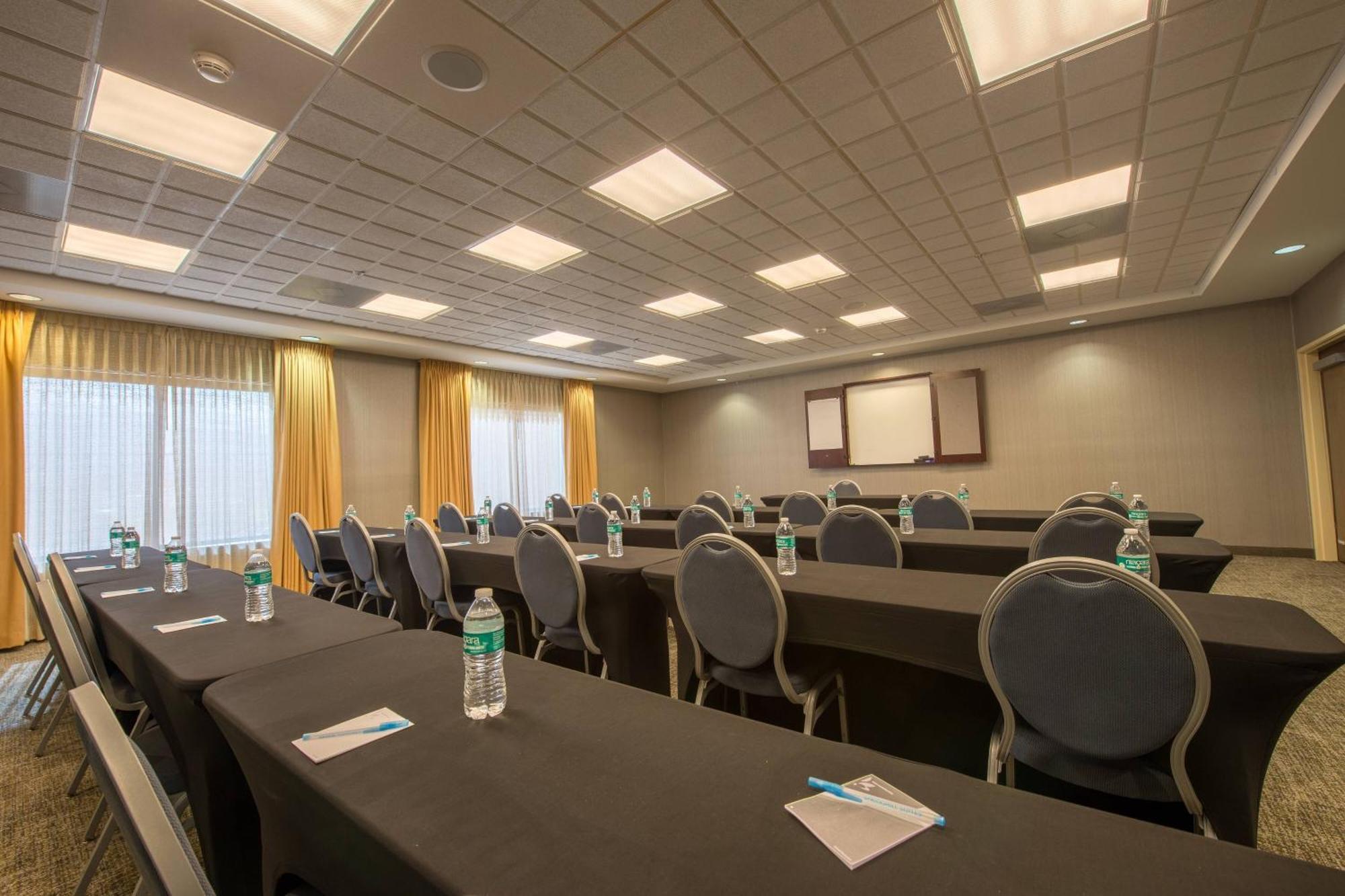 Springhill Suites Ridgecrest Bagian luar foto